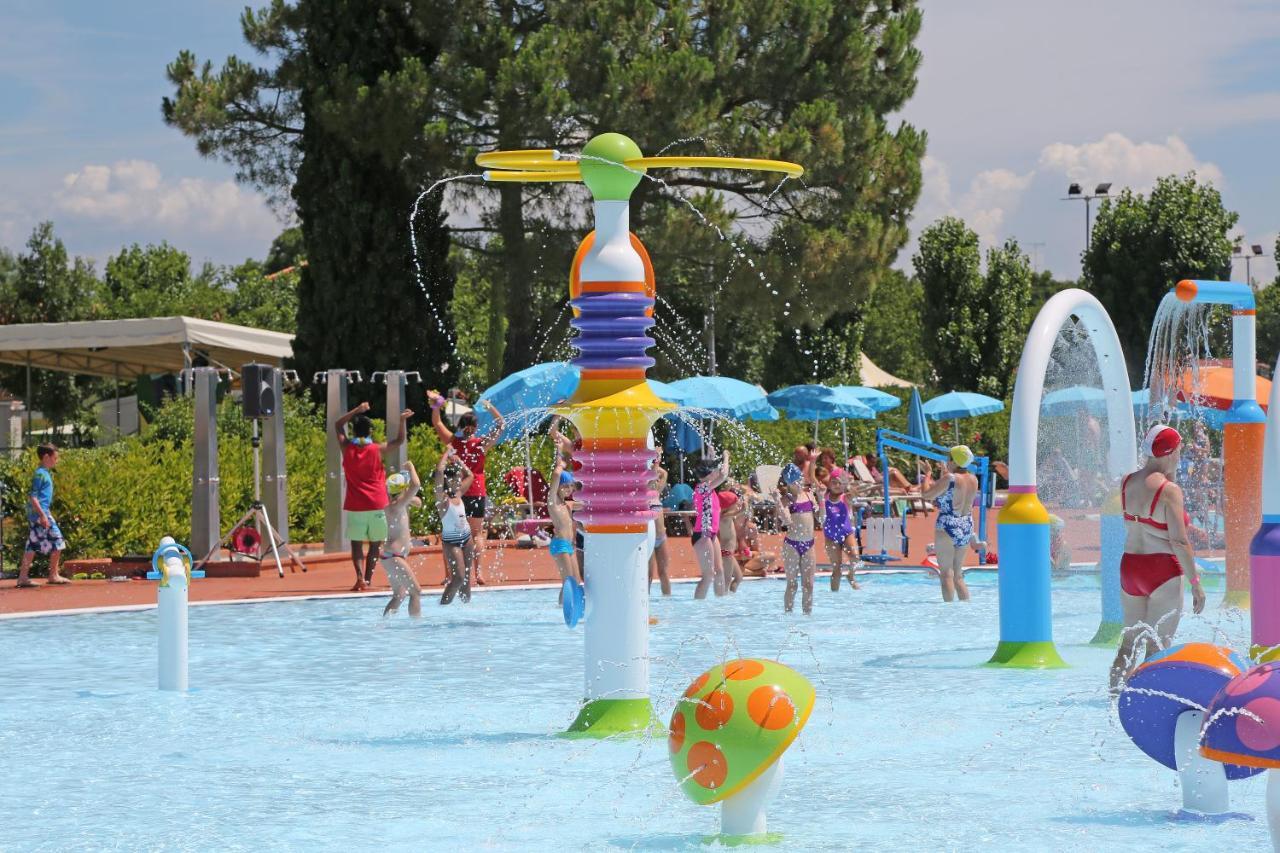 San Francesco Camping Village Десенцано дел Гарда Екстериор снимка