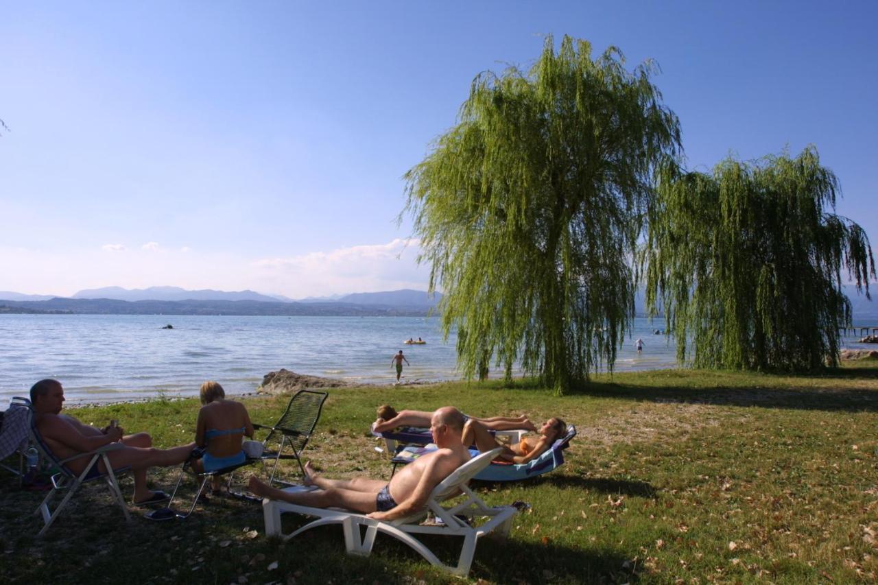 San Francesco Camping Village Десенцано дел Гарда Екстериор снимка