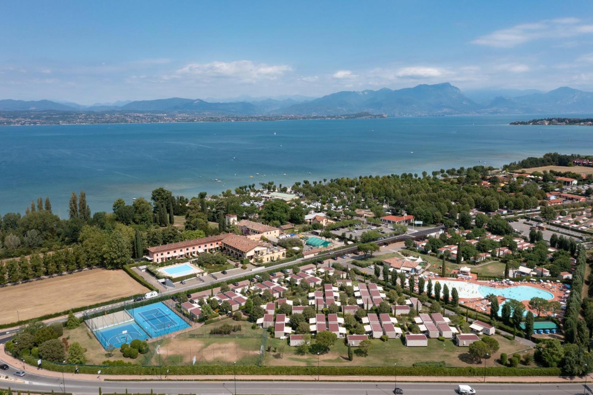 San Francesco Camping Village Десенцано дел Гарда Екстериор снимка