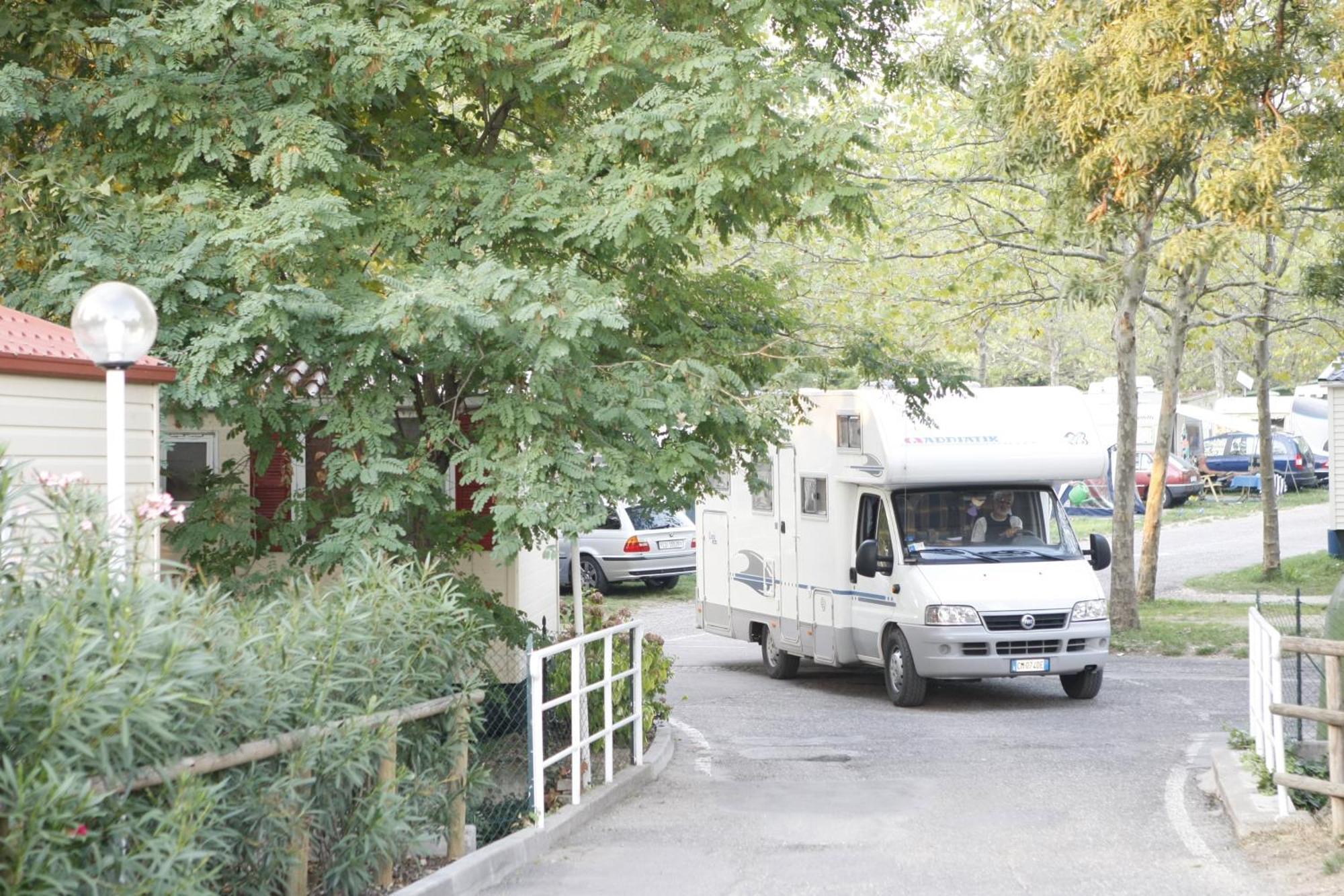 San Francesco Camping Village Десенцано дел Гарда Екстериор снимка
